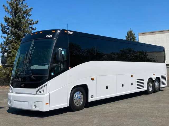 cedar falls charter buses